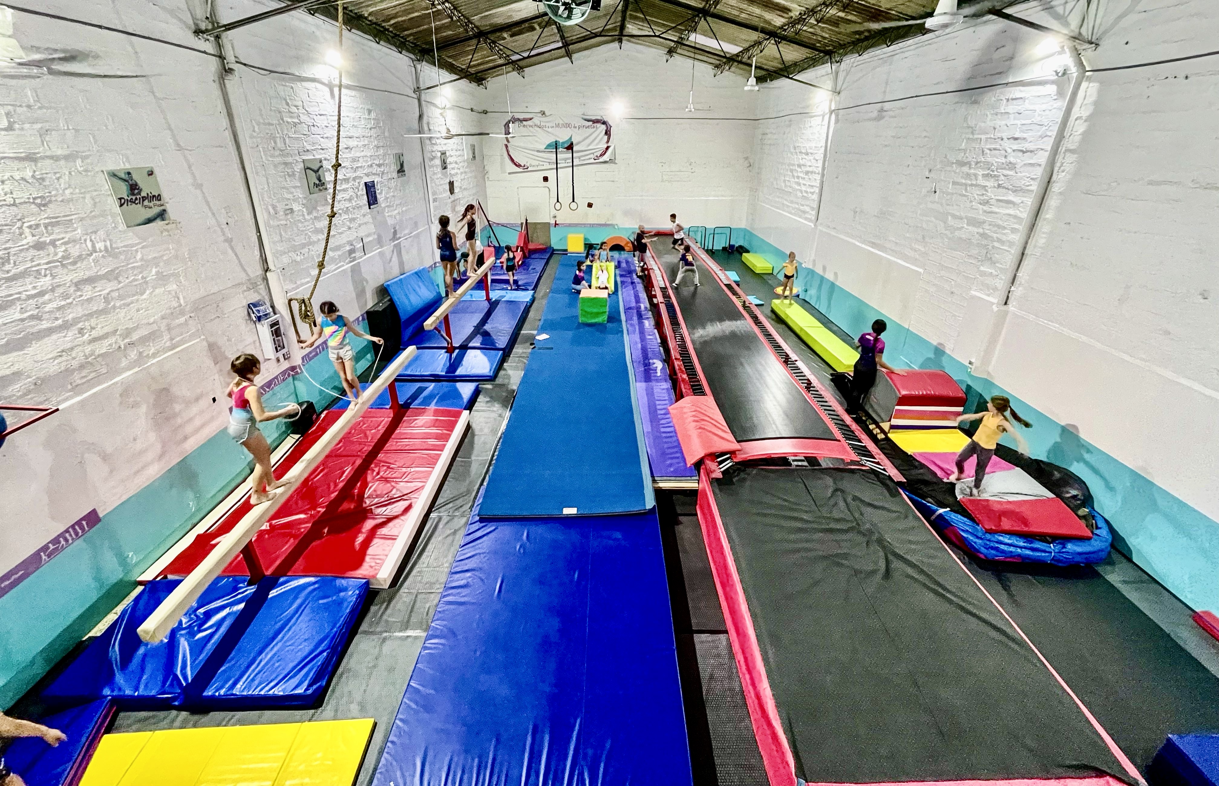 Entrenamiento de gimnasia en Flik-Flak